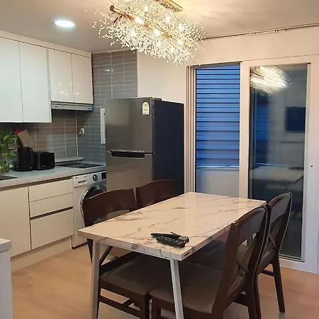 Hyuns 102 - Seoul Station 5 Min By Walk Apartment